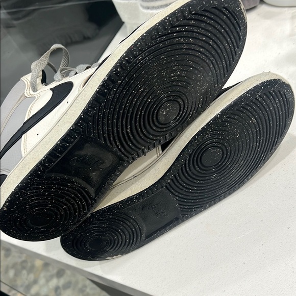 Nike Black and Gray High-Top Athletic Shoes with Padded Collar - Picture 4 of 4